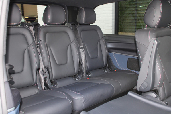 Mercedes-Benz Eqv 300 L2 / AMG / Luchtvering / 7-Persoons / 360 Camera / Vol Opties / NIEUWSTAAT