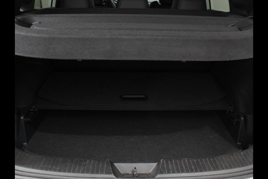 Nissan QASHQAI 1.3 MHEV Automaat N-Connecta Navigatie Climate Control Sfeerverlichting Camera 360 Led Dab Verwarmde voorstoelen Adaptieve Cruise Control Digitale Cockpit Lichtmetalen Velgen
