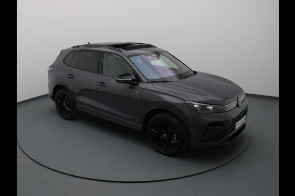 Volkswagen Tiguan eHybrid 204pk R-Line Business Elektrisch glazen panorama-dak | Lederenbekleding