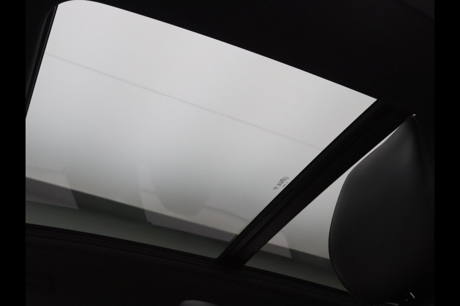 Volkswagen Tiguan eHybrid 204pk R-Line Business Elektrisch glazen panorama-dak | Lederenbekleding