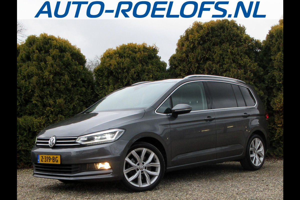 Volkswagen Touran 1.5 TSI Highline Automaat * Pano.dak * Trekhaak *