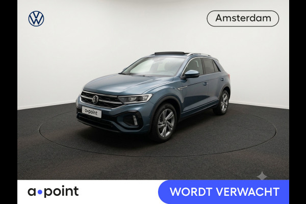 Volkswagen T-Roc 1.5 TSI R-Line 150 pk Automaat (DSG) | Verlengde garantie | Navigatie | Panoramadak | Parkeersensoren (Park assist) | Standkachel | R-Line |
