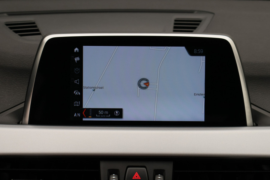 BMW X1 sDrive18i High Executive Edition LED, Navigatie, Sportstoelen, Stoelverwarming, PDC