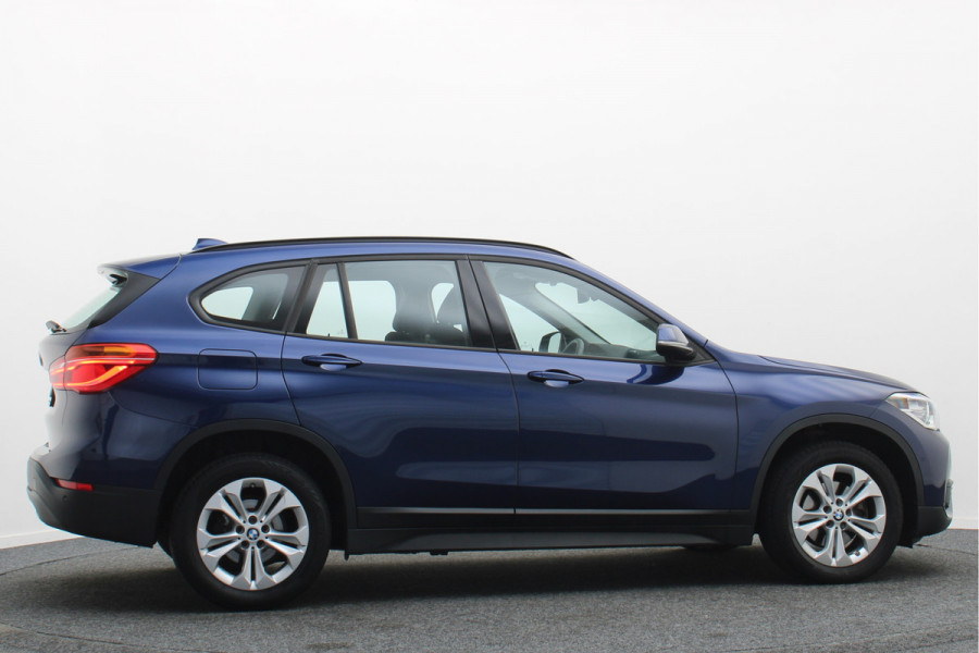 BMW X1 sDrive18i High Executive Edition LED, Navigatie, Sportstoelen, Stoelverwarming, PDC