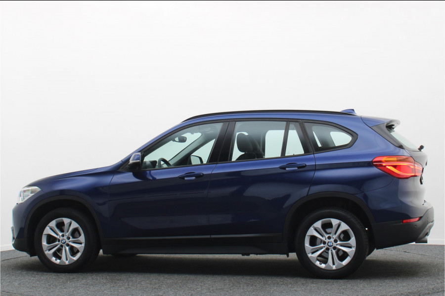 BMW X1 sDrive18i High Executive Edition LED, Navigatie, Sportstoelen, Stoelverwarming, PDC