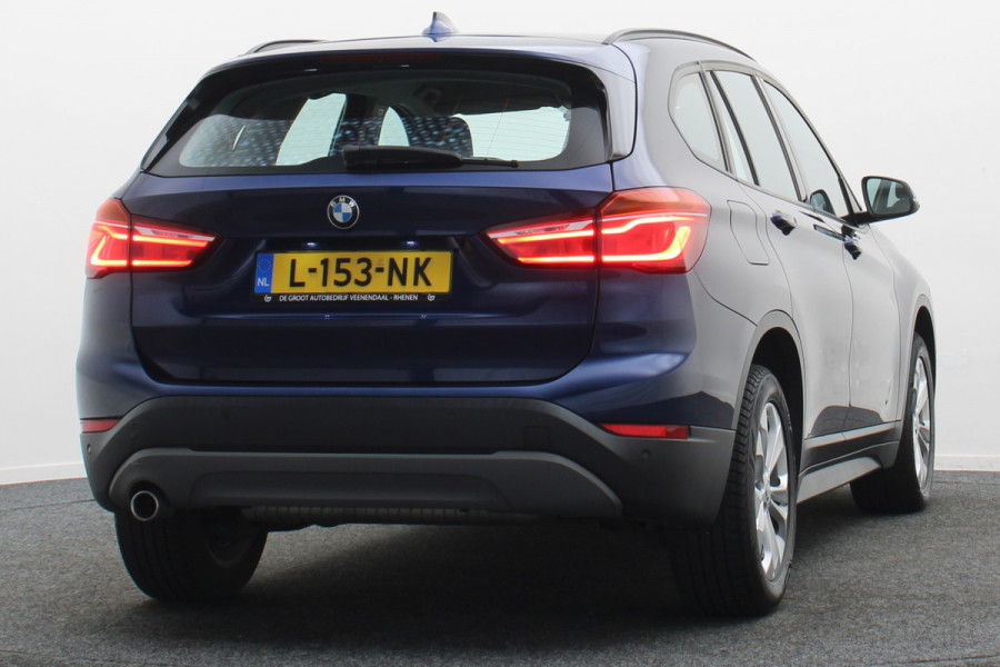 BMW X1 sDrive18i High Executive Edition LED, Navigatie, Sportstoelen, Stoelverwarming, PDC