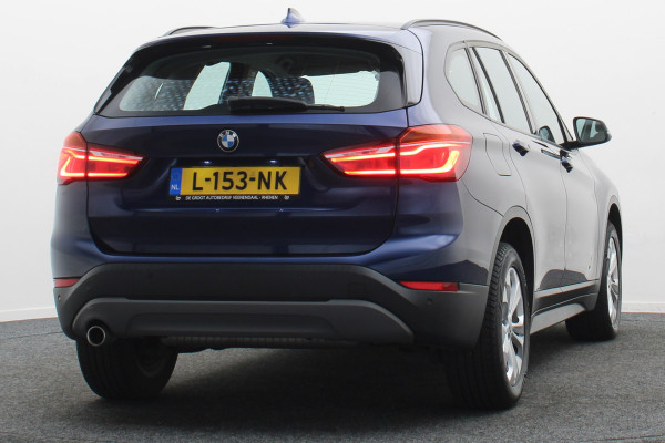 BMW X1 sDrive18i High Executive Edition LED, Navigatie, Sportstoelen, Stoelverwarming, PDC