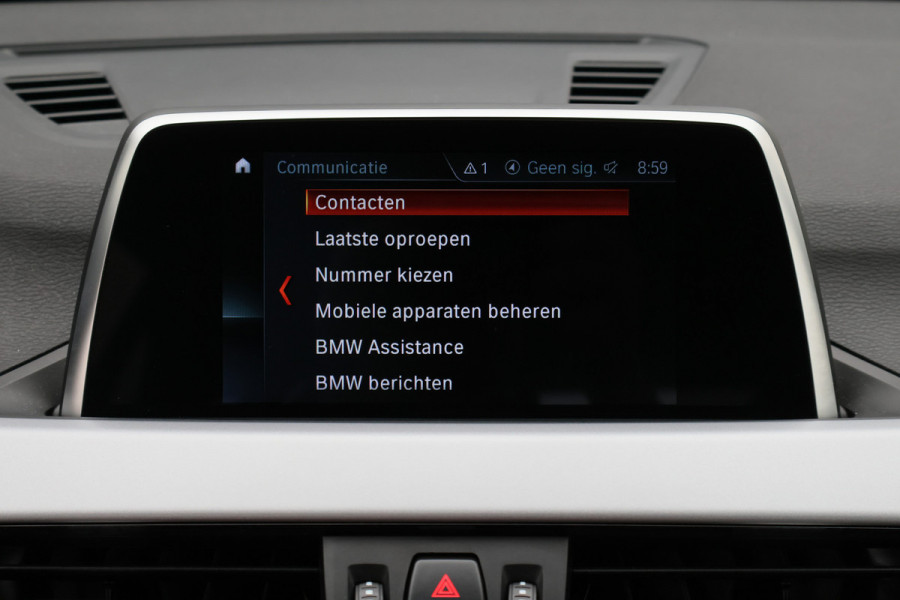 BMW X1 sDrive18i High Executive Edition LED, Navigatie, Sportstoelen, Stoelverwarming, PDC