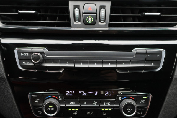 BMW X1 sDrive18i High Executive Edition LED, Navigatie, Sportstoelen, Stoelverwarming, PDC