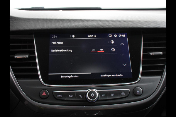Opel Crossland X 1.2 Turbo Innovation Climate control Cruise control Lichtmetalen velgen Navigatie Apple Carplay/ Android Auto Parkeersensoren Camera Trekhaak Stoelverwarming