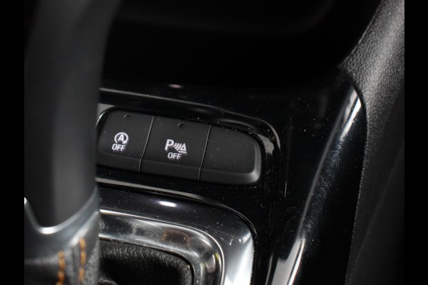 Opel Crossland X 1.2 Turbo Innovation Climate control Cruise control Lichtmetalen velgen Navigatie Apple Carplay/ Android Auto Parkeersensoren Camera Trekhaak Stoelverwarming