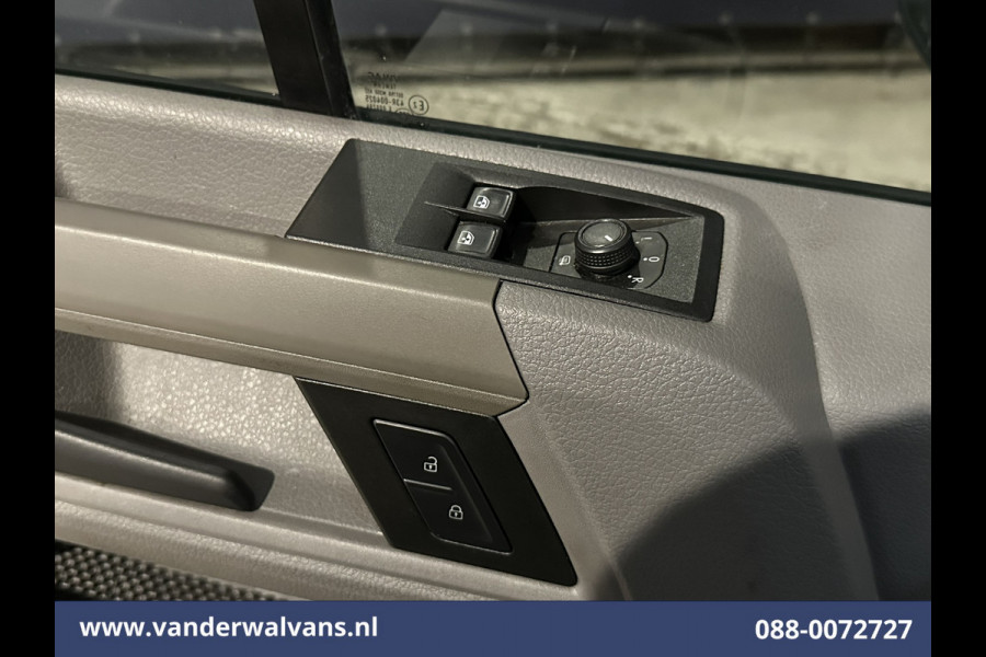 Volkswagen Crafter 2.0 TDI 141pk L3H3 L2H2 Euro6 Airco | Navigatie | Apple Carplay | Chauffeursstoel Android Auto, Standkachel, Parkeersensoren, 3000kg trekvermogen
