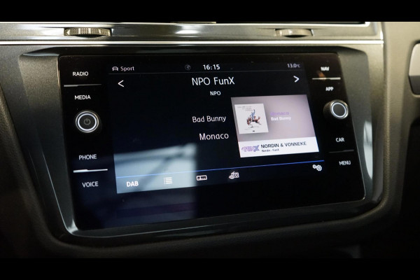 Volkswagen Tiguan 2.0 TSI 3x R-Line AUTOMAAT-360 CAM-ACC-HUD-KEYLESS-LEDER-MEMORY-NAVIGATIE-PANORAMA-VIRTUEEL-TREKHAAK
