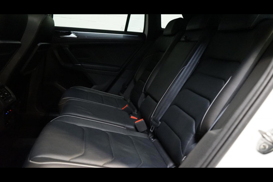 Volkswagen Tiguan 2.0 TSI 3x R-Line AUTOMAAT-360 CAM-ACC-HUD-KEYLESS-LEDER-MEMORY-NAVIGATIE-PANORAMA-VIRTUEEL-TREKHAAK