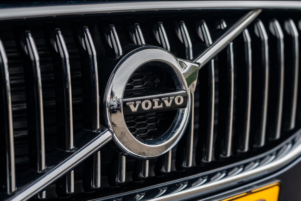 Volvo XC60 2.0 Recharge T8 AWD Inscription SOH 100% I Panoramadak I Leder I Memory I Comfortstoelen I Camera I Led I autopilot I