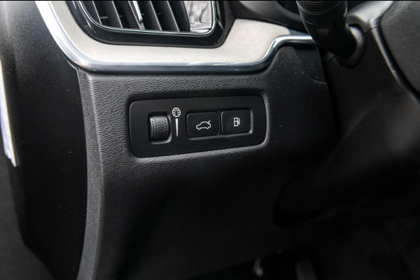 Volvo XC60 2.0 Recharge T8 AWD Inscription SOH 100% I Panoramadak I Leder I Memory I Comfortstoelen I Camera I Led I autopilot I