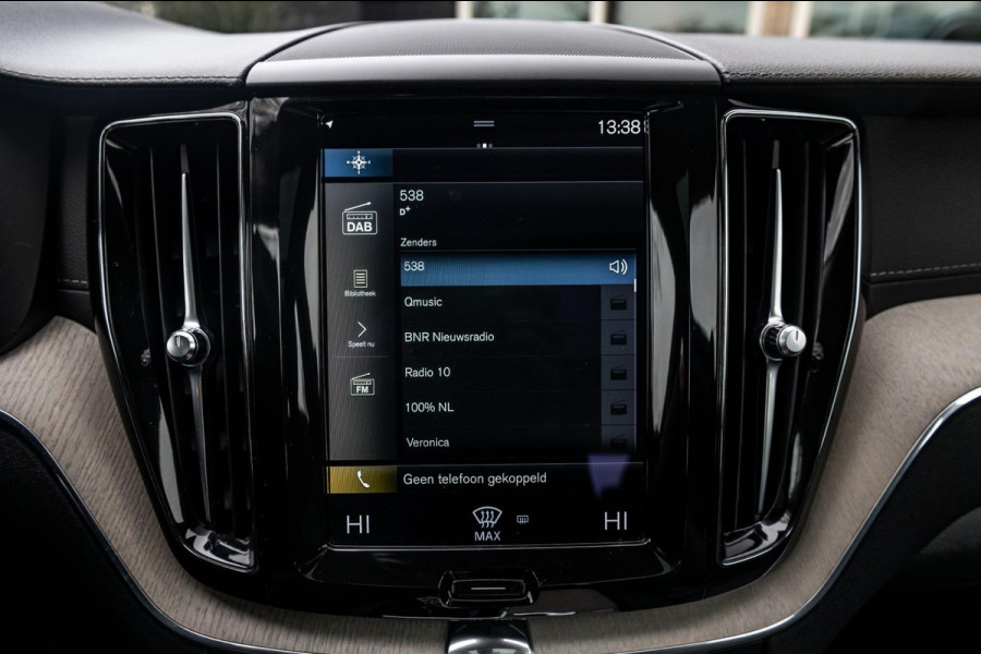 Volvo XC60 2.0 Recharge T8 AWD Inscription SOH 100% I Panoramadak I Leder I Memory I Comfortstoelen I Camera I Led I autopilot I