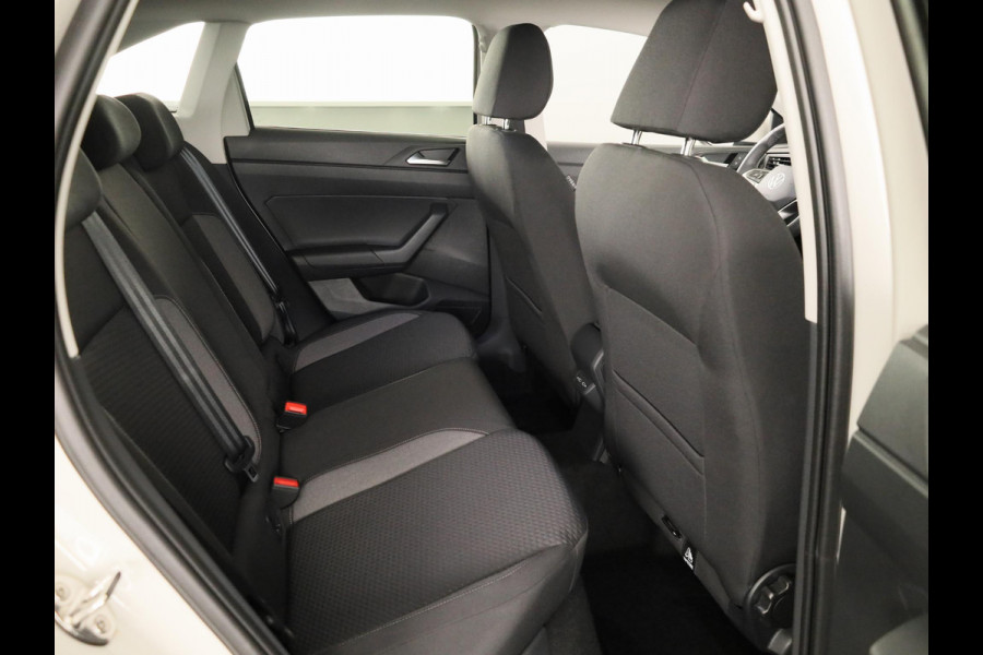 Volkswagen Taigo Life Edition 1.0 TSI 95 PK 5 versn. Hand | Climatronic | Trekhaak | Stoelverwarming | Camera |