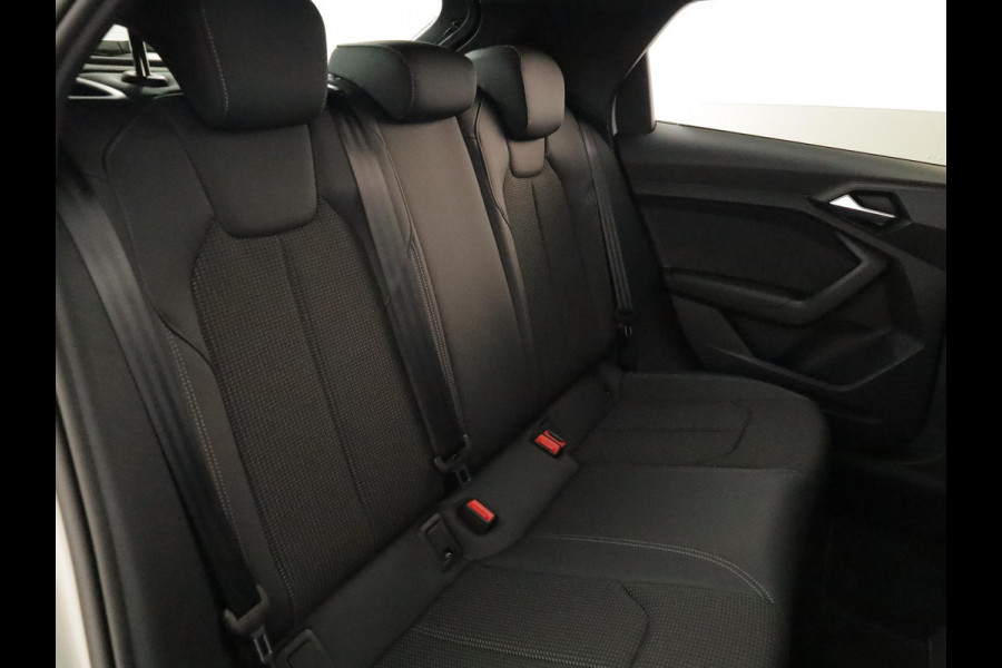 Audi A1 allstreet 30 TFSI Advanced edition 116pk S-tronic | S-line interieur | Navigatie | Adaptieve cruise controle | 17 inch Lichtmetalen velgen | Verlengde garantie