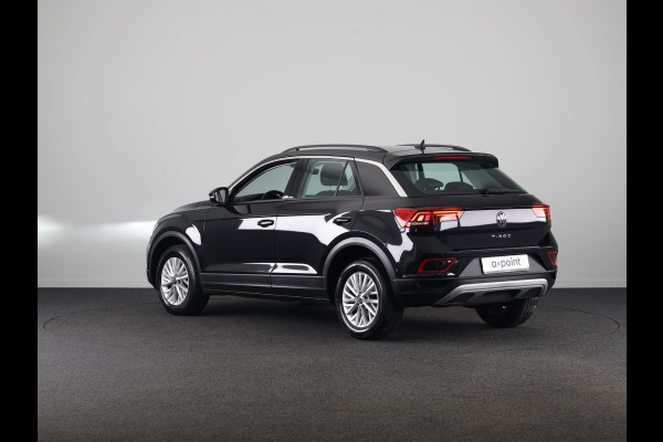 Volkswagen T-Roc 1.5 TSI Life 150 pk Automaat (DSG) | Navigatie via App | Parkeersensoren (Park assist) | Achteruitrijcamera | Autom. airco | Stoelverwarming |
