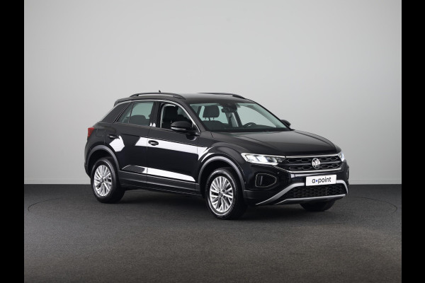 Volkswagen T-Roc 1.5 TSI Life 150 pk Automaat (DSG) | Navigatie via App | Parkeersensoren (Park assist) | Achteruitrijcamera | Autom. airco | Stoelverwarming |