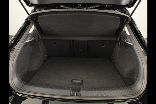 Volkswagen T-Roc 1.5 TSI Life 150 pk Automaat (DSG) | Navigatie via App | Parkeersensoren (Park assist) | Achteruitrijcamera | Autom. airco | Stoelverwarming |