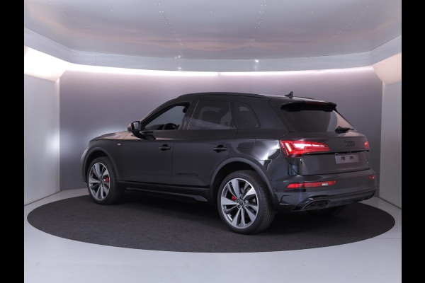 Audi Q5 50 TFSI e S edition Competition 299pk | Panoramadak | Head up Display | Trekhaak | B&O Audio | Elektrisch verstelbare voorstoelen
