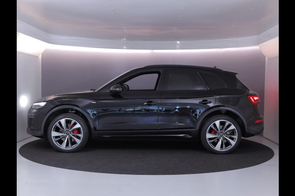 Audi Q5 50 TFSI e S edition Competition 299pk | Panoramadak | Head up Display | Trekhaak | B&O Audio | Elektrisch verstelbare voorstoelen