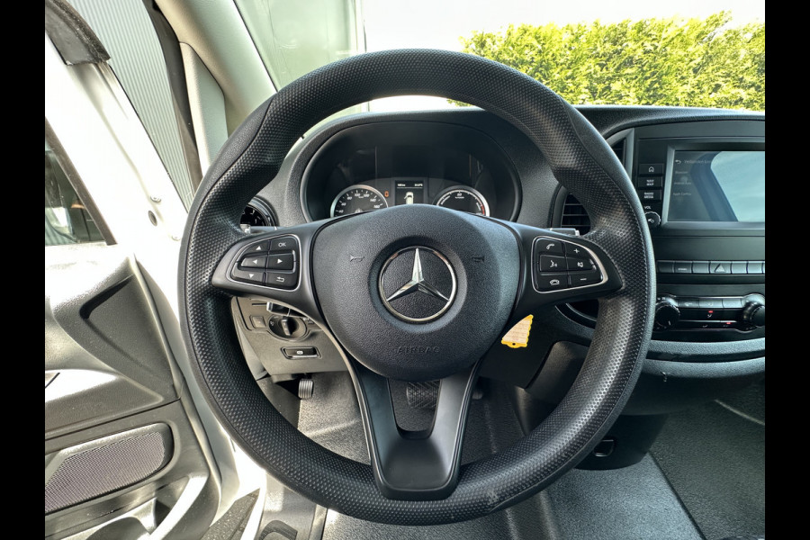 Mercedes-Benz eVito 66 kWh / FULL ELECTRIC / SOH 93% / L2H1 / 43.007 KM / INRICHTING / 1e EIG. / CAMERA / 3-ZITS / CRUISE