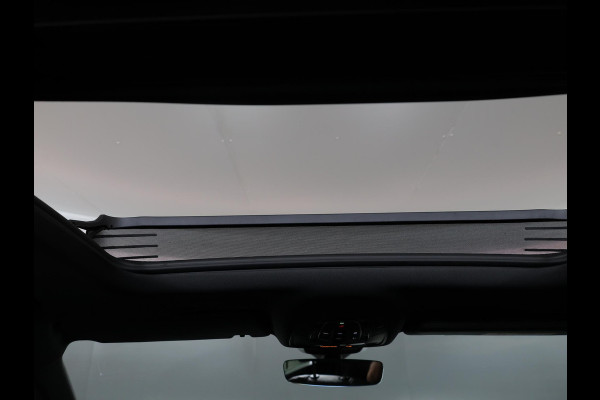 Audi e-tron 55 quattro S edition 95 kWh 408 pk | SOH 95,66% | Navigatie | Panoramadak | Parkeersensoren | Achteruitrijcamera | Matrix LED koplampen | Stoelverwarming | S-Line |