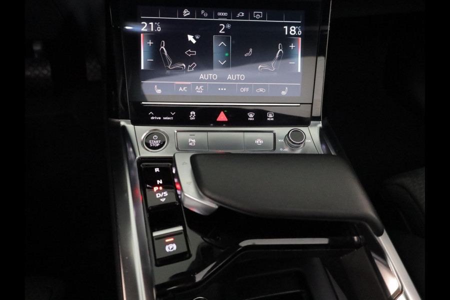 Audi e-tron 55 quattro S edition 95 kWh 408 pk | SOH 95,66% | Navigatie | Panoramadak | Parkeersensoren | Achteruitrijcamera | Matrix LED koplampen | Stoelverwarming | S-Line |