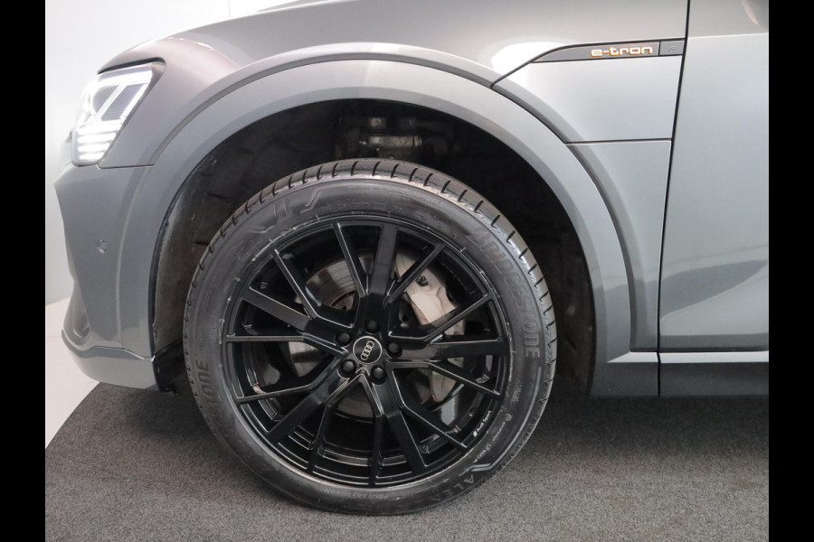 Audi e-tron 55 quattro S edition 95 kWh 408 pk | SOH 95,66% | Navigatie | Panoramadak | Parkeersensoren | Achteruitrijcamera | Matrix LED koplampen | Stoelverwarming | S-Line |