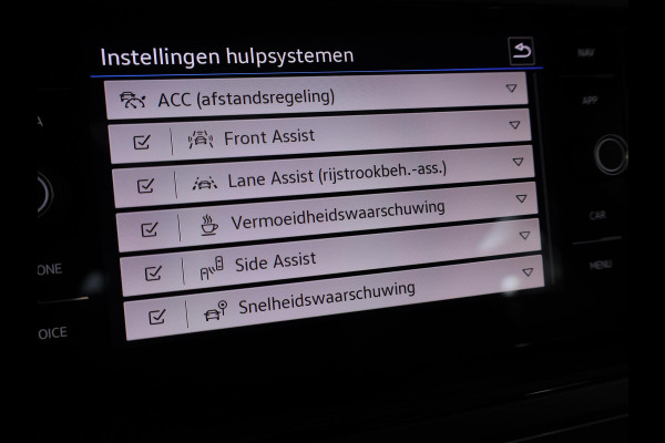 Volkswagen Polo 1.0 TSI R-Line Edition 95 pk | Automaat | Panoramisch schuif/kantel dak | Verwarmbare voorstoelen