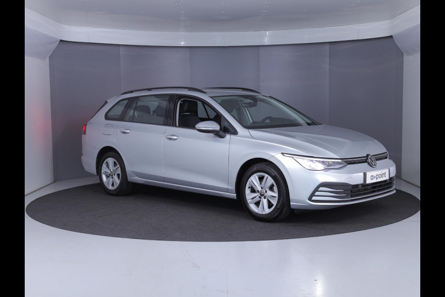 Volkswagen Golf 1.5 eTSI Life VARIANT 150PK DSG | Navigatie | Stoelverwarming | Trekhaak |