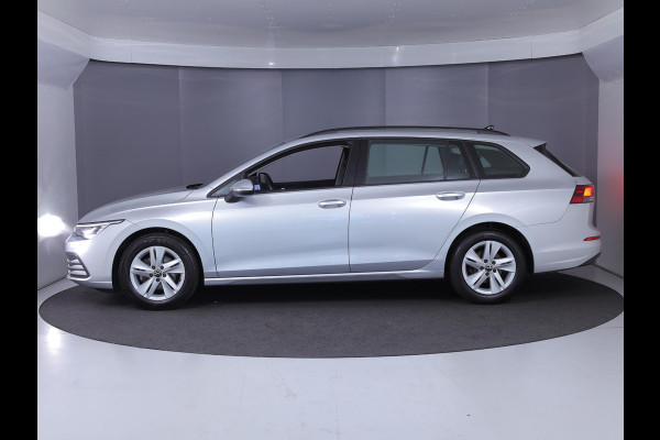 Volkswagen Golf 1.5 eTSI Life VARIANT 150PK DSG | Navigatie | Stoelverwarming | Trekhaak |