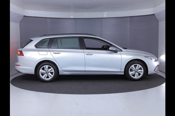 Volkswagen Golf 1.5 eTSI Life VARIANT 150PK DSG | Navigatie | Stoelverwarming | Trekhaak |
