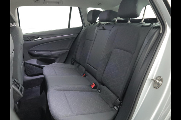 Volkswagen Golf 1.5 eTSI Life VARIANT 150PK DSG | Navigatie | Stoelverwarming | Trekhaak |