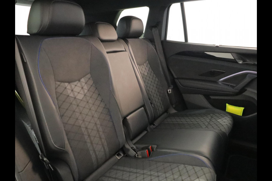 Volkswagen Tayron 1.5 eHybrid R-Line Edition | Private lease vanaf €851 | 204 pk Automaat (DSG) | Verlengde garantie | Navigatie | Panoramadak | Trekhaak (wegklapbaar) | Parkeersensoren (Park assist) | Rondomzicht camera | Stoelverwarming | R-Line |