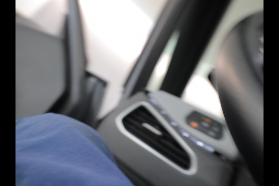 Volkswagen ID.3 Pro S 77 kWh Long Range 204PK | SOH 93,38% | Navigatie | Stoelverwarming | 19" LM velgen |