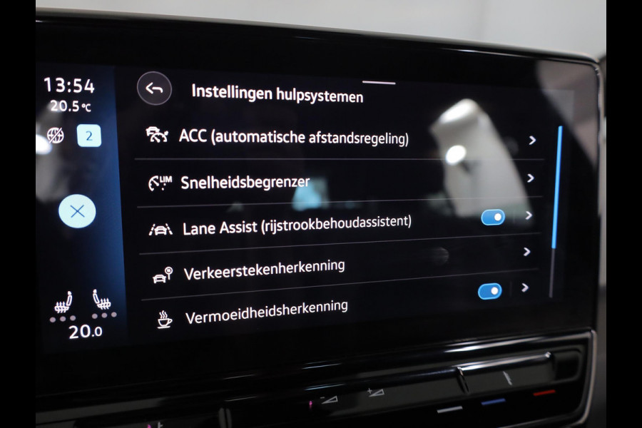 Volkswagen ID.3 Pro S 77 kWh Long Range 204PK | SOH 93,38% | Navigatie | Stoelverwarming | 19" LM velgen |