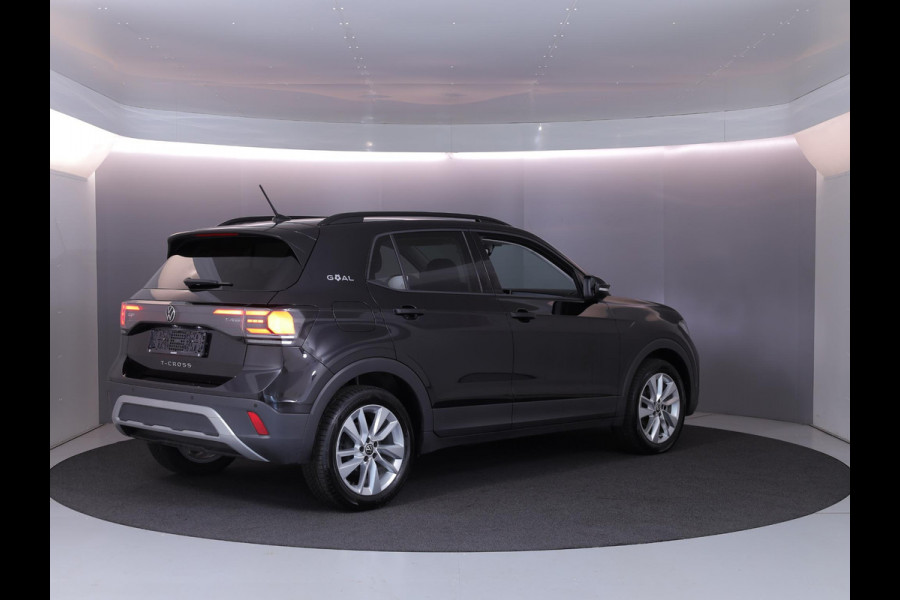 Volkswagen T-Cross 1.0 TSI Life Edition Goal 95PK | Navigatie | Parkeersensoren voor en achter | Stoelverwarming |