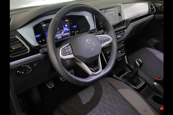 Volkswagen T-Cross 1.0 TSI Life Edition Goal 95PK | Navigatie | Parkeersensoren voor en achter | Stoelverwarming |
