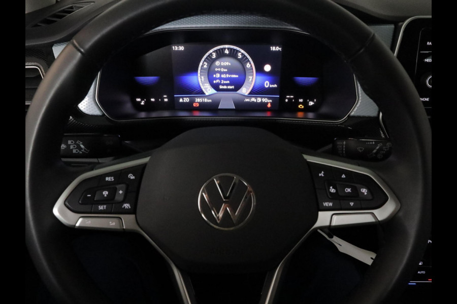 Volkswagen T-Cross 1.0 TSI Life Edition Goal 95PK | Navigatie | Parkeersensoren voor en achter | Stoelverwarming |