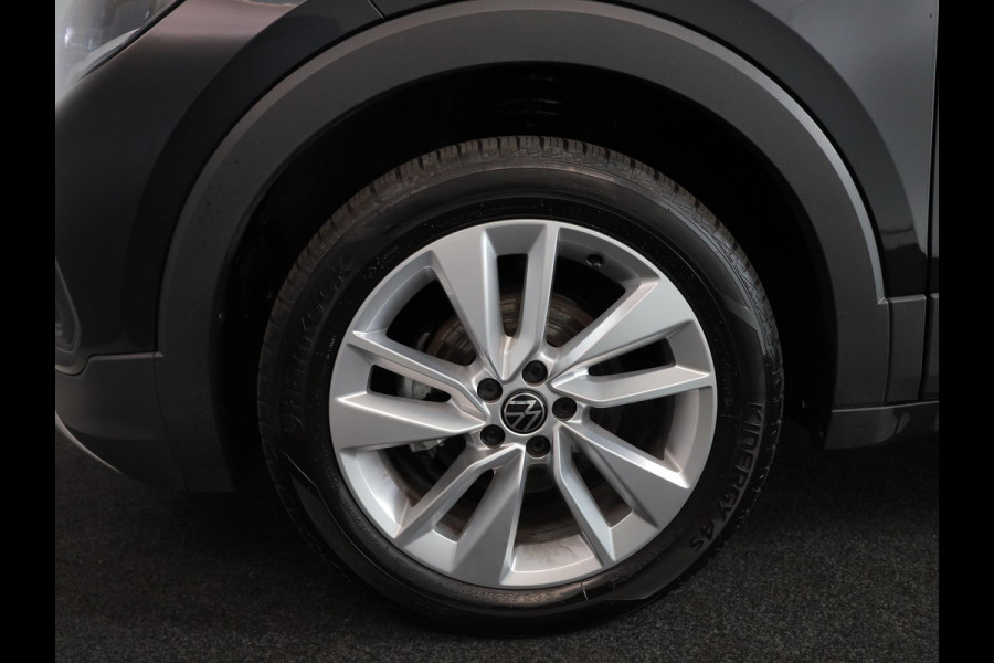 Volkswagen T-Cross 1.0 TSI Life Edition Goal 95PK | Navigatie | Parkeersensoren voor en achter | Stoelverwarming |
