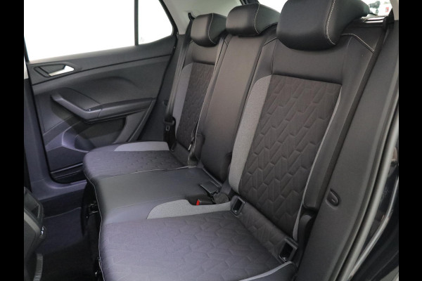Volkswagen T-Cross 1.0 TSI Life Edition Goal 95PK | Navigatie | Parkeersensoren voor en achter | Stoelverwarming |