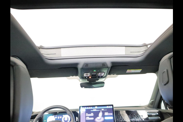 Volkswagen Tiguan 1.5 eHybrid R-Line Edition 272 pk Automaat (DSG) | Verlengde garantie | Navigatie | Panoramadak | Trekhaak (wegklapbaar) | Parkeersensoren (Park assist) | Rondomzicht camera | Lederen bekleding | Stoelverwarming/ventilatie |