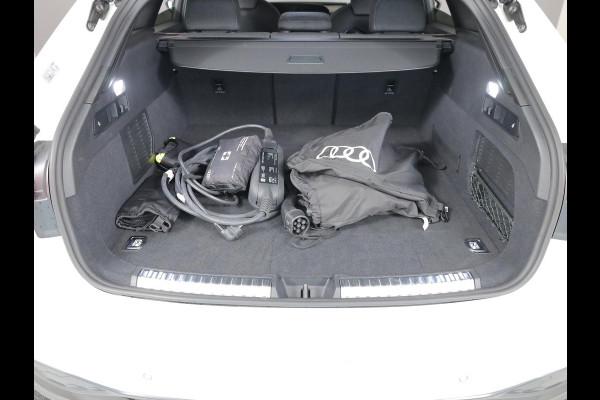 Audi A5 Avant 2.0 e-hybrid quattro S edition 299 pk S-tronic | Verlengde garantie | Navigatie | Parkeersensoren (Park assist) | Rondomzicht camera | Matrix LED koplampen | S-Line |