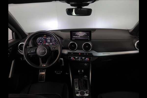 Audi Q2 35 TFSI S Edition 150 pk S-tronic | Navigatie | Trekhaak | Parkeersensoren achter | Matrix LED koplampen | S-Line |