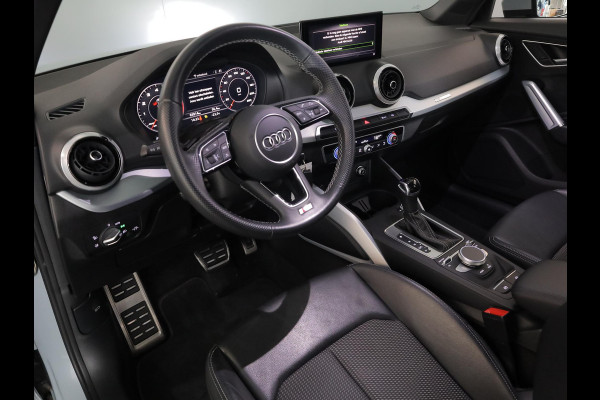 Audi Q2 35 TFSI S Edition 150 pk S-tronic | Navigatie | Trekhaak | Parkeersensoren achter | Matrix LED koplampen | S-Line |