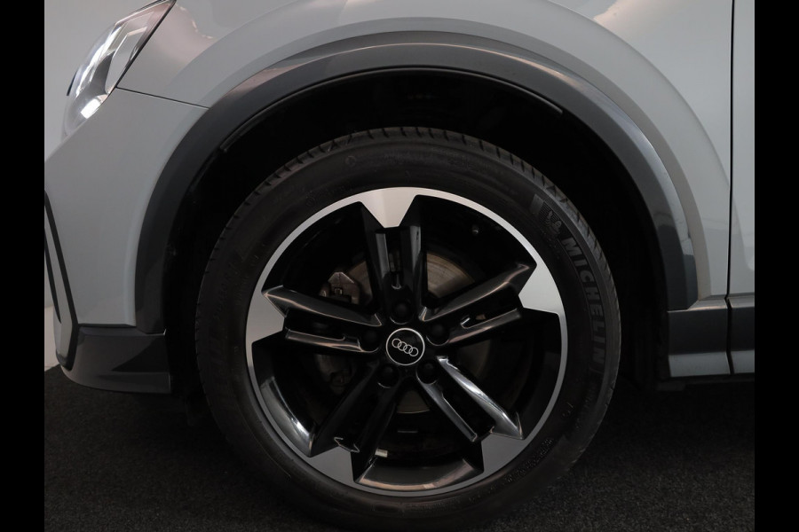 Audi Q2 35 TFSI S Edition 150 pk S-tronic | Navigatie | Trekhaak | Parkeersensoren achter | Matrix LED koplampen | S-Line |